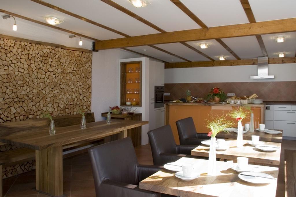 Gaestehaus Huber Immenstaad am Bodensee Bagian luar foto