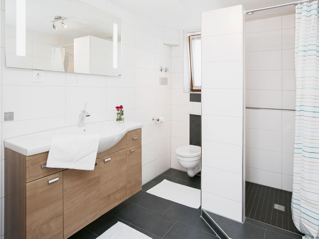 Gaestehaus Huber Immenstaad am Bodensee Ruang foto